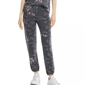 Monrow Gray Floral And Camo Jogger Pants Size Large